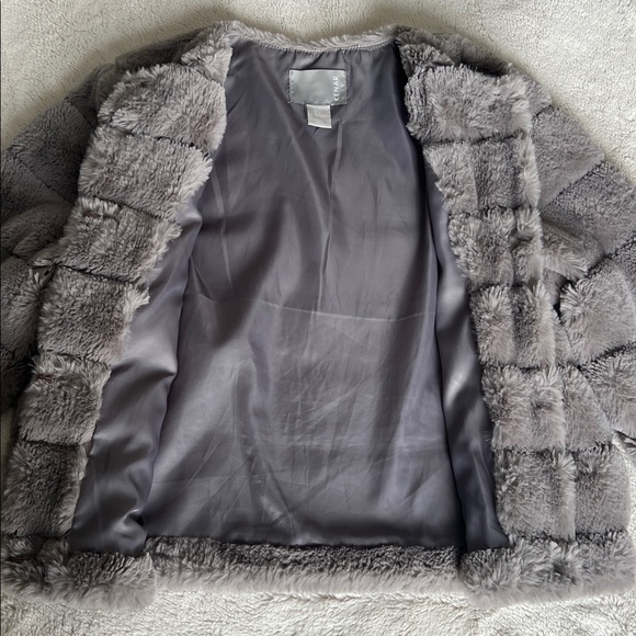 Faux fur jacket - Picture 4 of 8